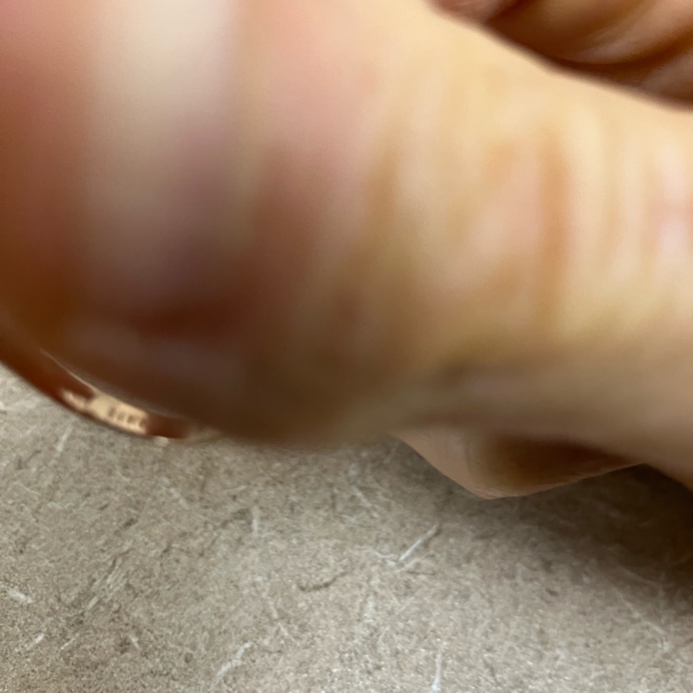 Hexagonal 14k rose gold and Red garnet Ring - Picture 5 of 7